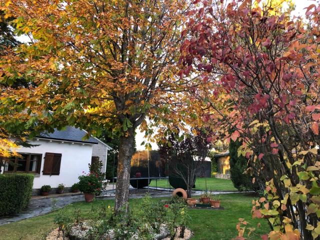 Villa Aurelia - Casa de campo con jardín y piscina entre Madrid y Segovia