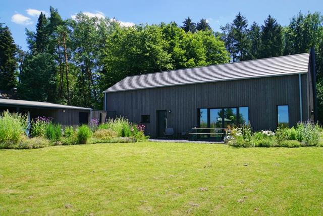 Wäller Haus - Modern villa with fireplace & large natural garden