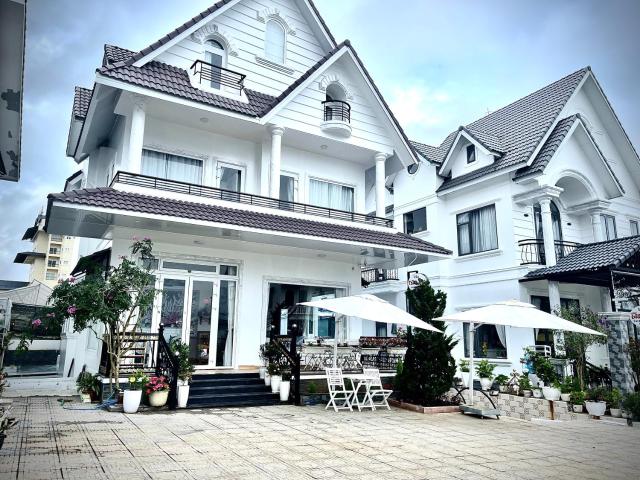 Cỏ Dại Villa-7 Phòng Ngủ