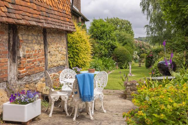 Monk House - Historic Foundation Invites guests