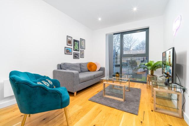 Aqua-Themed 2 Bedroom Cosy Apartment - City Centre