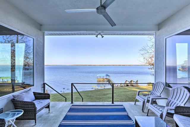 Beautiful Waterfront Getaway with Dock!