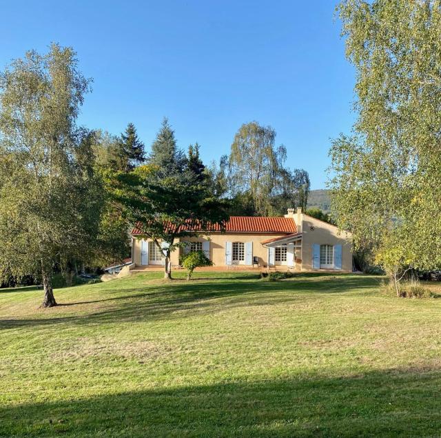 Foix Villa 150m2 dans très grand parc arboré