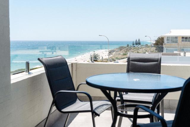 Cottesloe Beach View Apartments #11