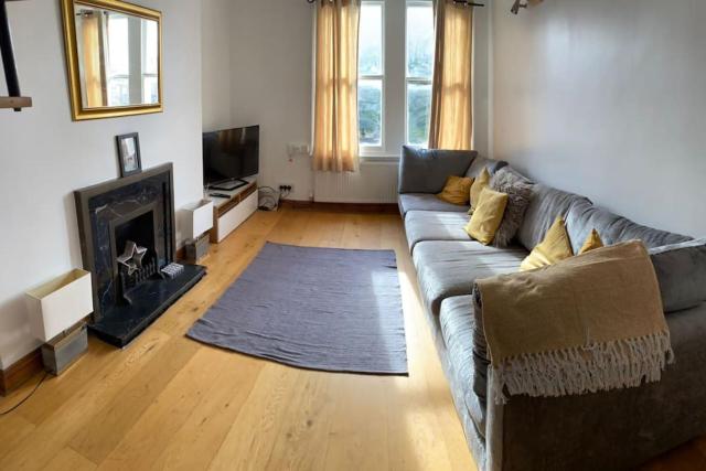 3 Double bedroomed flat, Acton. London, UK