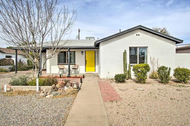 Lovely Tucson Home about Walk to Reid Park Zoo!