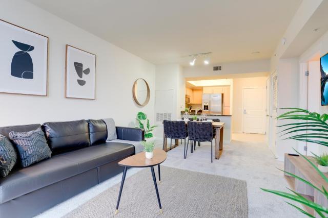 Beautiful 1 Bedroom Apartment at Pentagon City