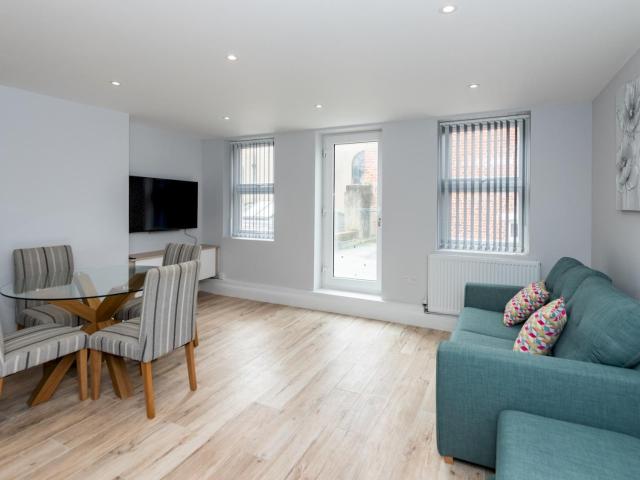 Pass the Keys Brand New Stylish 2BR Flat in Reading Centre