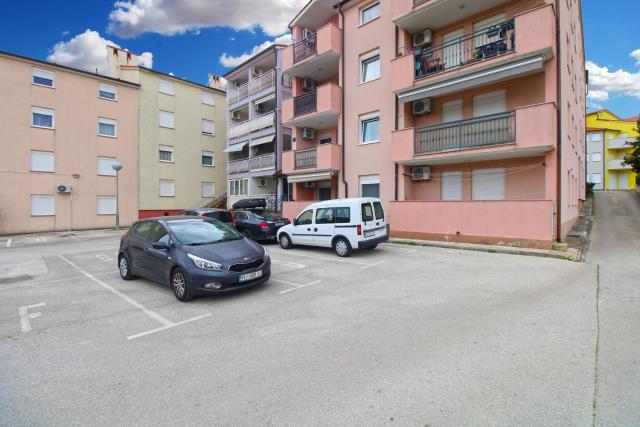 Apartment Davor 2231