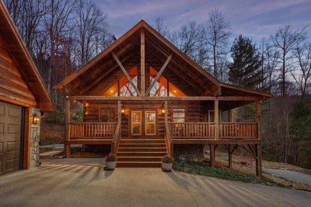 Fully Stocked Cabin Retreat w/ Game Room & Pond!