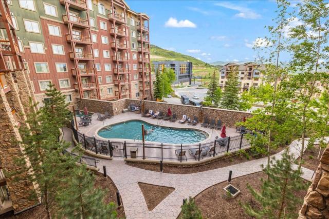 Ski in/out at Westgate, Remodeled 1BR, Resort amenities, Mutiple Pools, Spa, and Restaurant 4503A