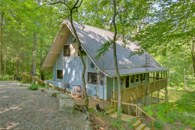 Riverside Cabin with 3 Decks in North Vernon!