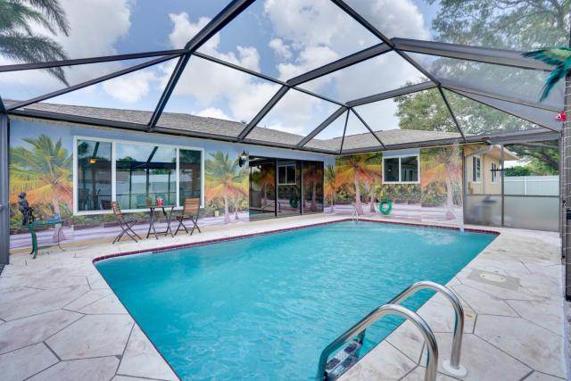 2 Mi to Golfing Cape Coral Home with Pool and Lanai