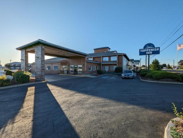 Toppenish Inn and Suites