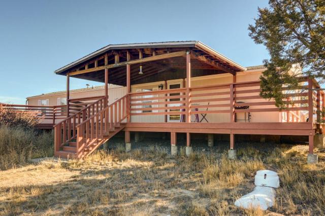 Peaceful Sandia Park Retreat with Deck and Views!