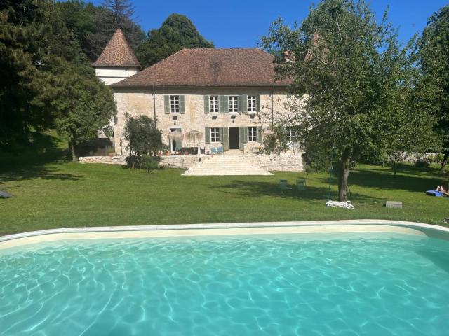 Domaine du Très-Haut - Château de Montanges