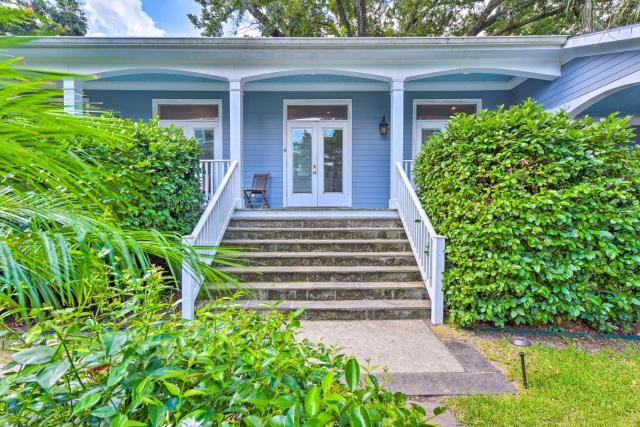 about 6 Mi to Uptown Adorable New Orleans Home!