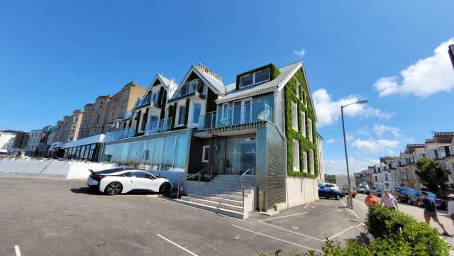 OYO Newquay Beach Hotel