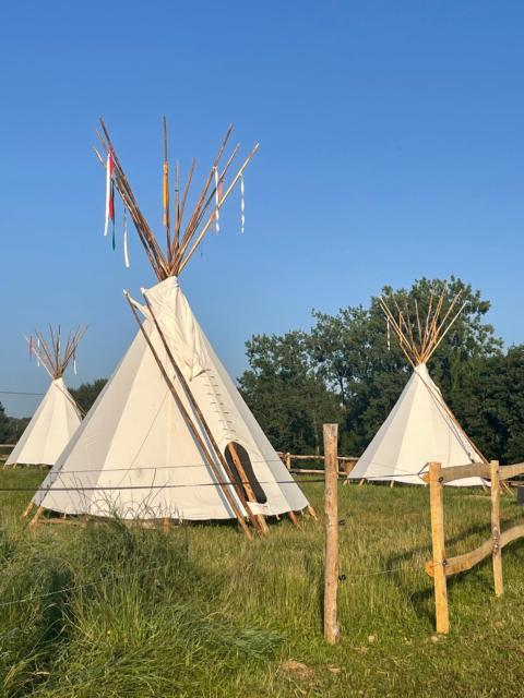 Terra-Tipike, Tipi à la ferme entre Terre et Mer