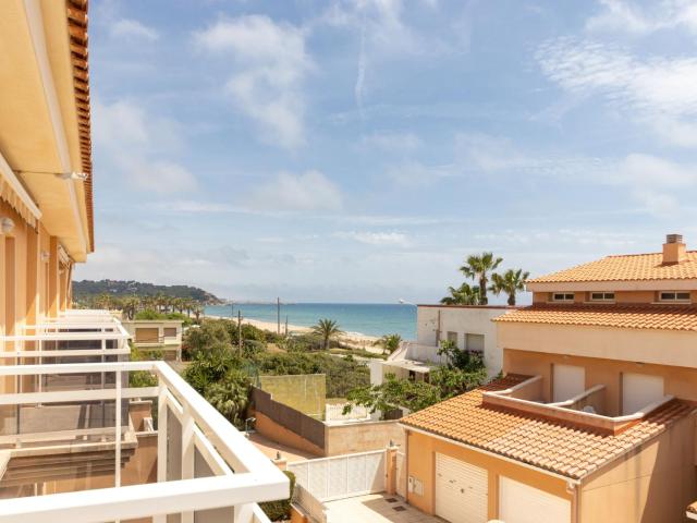 Holiday Home Cancion de mar by Interhome