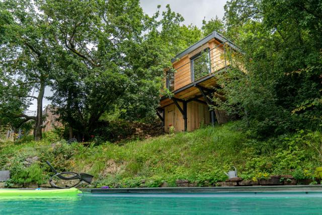 Le Moonloft insolite Tiny-House dans les arbres & 1 séance de sauna pour 2 avec vue panoramique