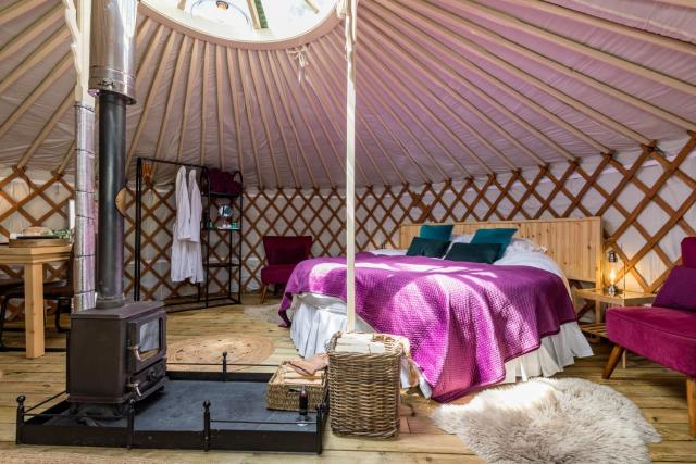 Luxury Yurt with Hot Tub - pre-heated for your arrival