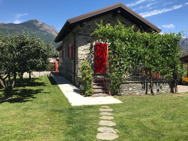 La casetta di Biancaneve Valtellina e lago di Como