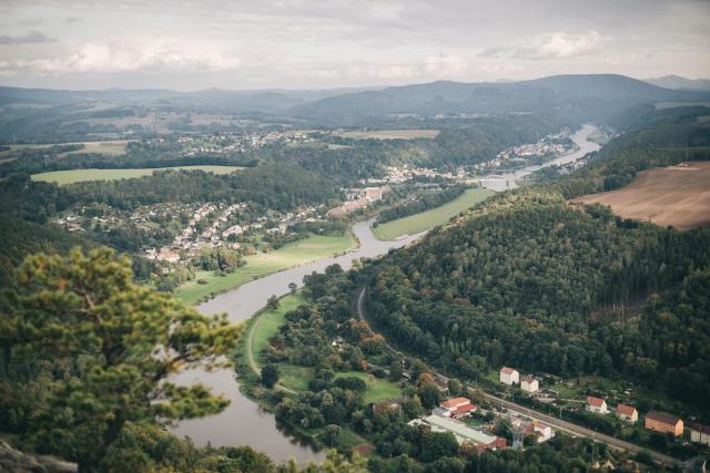 FeWo in ruhiger Lage am Wanderweg zum Lilienstein