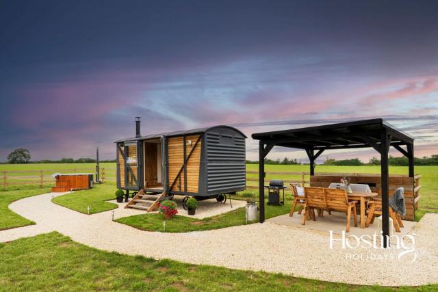 One Of A Kind Shepherds Hut With Incredible Views