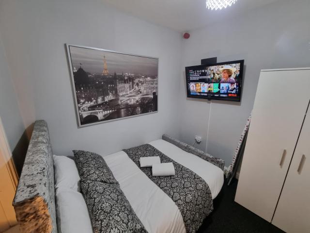 * Well equipped apartment for a relaxing cosy and luxurious fun stay + Free Parking + Free Fast WiFi *