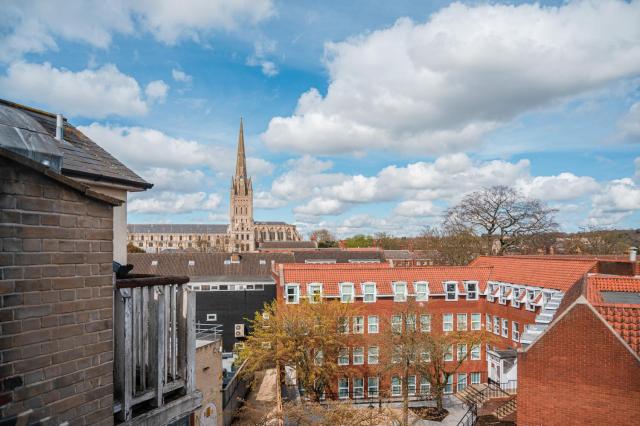 Beautiful 2-Bedroom Condo with Amazing Cathedral Views