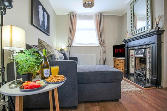 Host & Stay - Newington Road