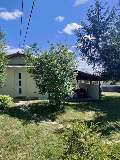 Chez Chapelle in the heart of the Gascony with pool and hot tub