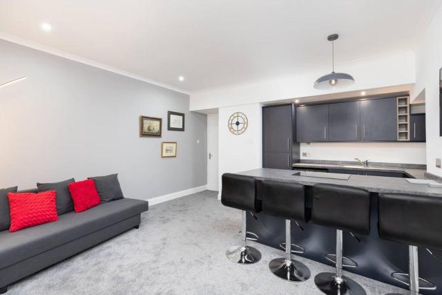 City centre 2 bedroom flat