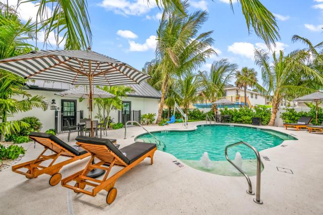 The Retreat at Anna Maria Island Inn