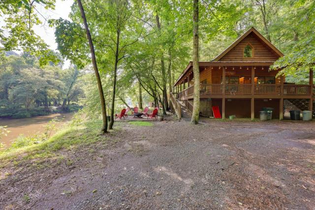 Riverfront Ellijay Cabin with Deck and Pool Access!