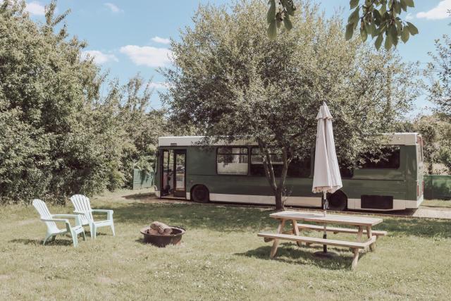 Relaxing retreat for 2 on beautiful converted bus