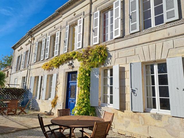 Le Moulin Etourneau - 3 gîtes avec 2 piscines