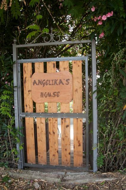 angelikashouse,big house