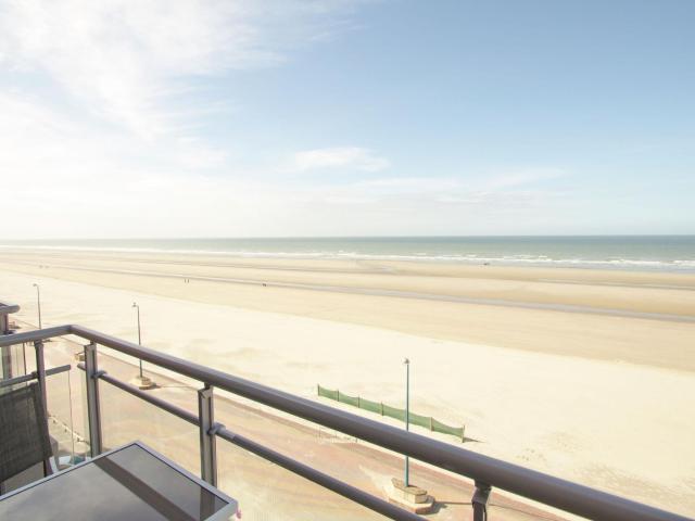 Beachside apartment close to De Panne