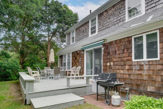 Hyannis Home with Deck and Grill 1 Mi to Marina