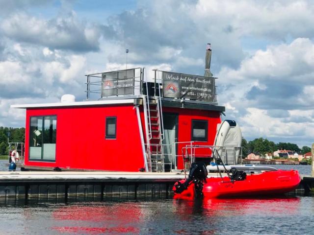 Schwimmendes Ferienhaus "Enola" Ihr Riverloft auf der Havel