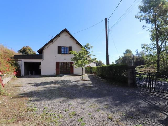 Maison de vacances au cœur des volcans d'Auvergne, 4 pers, jardin fermé, proche lac et montagnes - FR-1-742-246