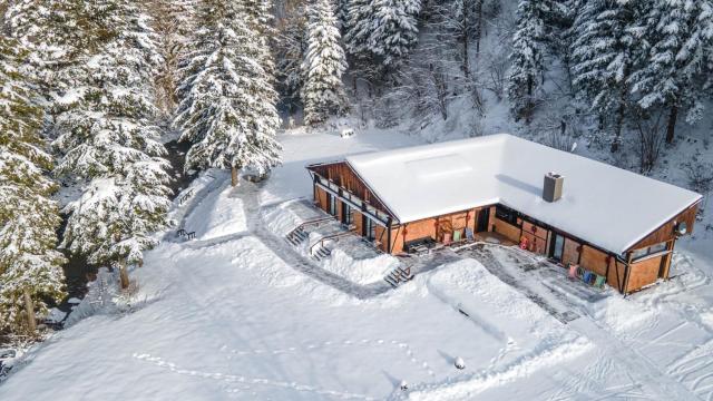 Novosiele Lifestyle Apartments - nad górską rzeką - Strefa relaksu sauna jacuzzi - Bieszczady