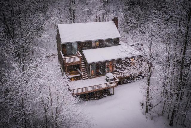 Quaint Stowe Cabin