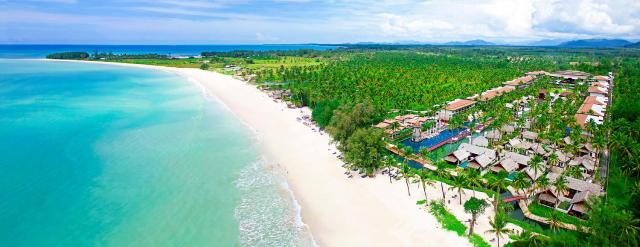 Graceland Khaolak Beachfront Resort