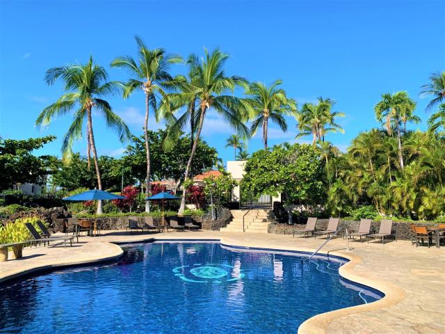 Coconut at Shores - Waikoloa Beach Resort