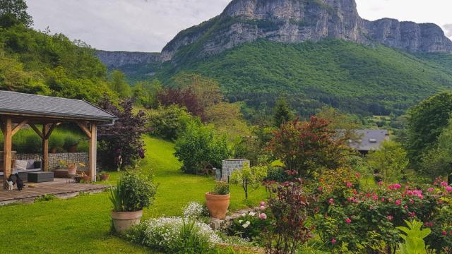 Studio au pied de la montagne et vue imprenable