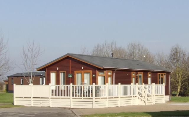 Ryedale Lodge with Hot Tub