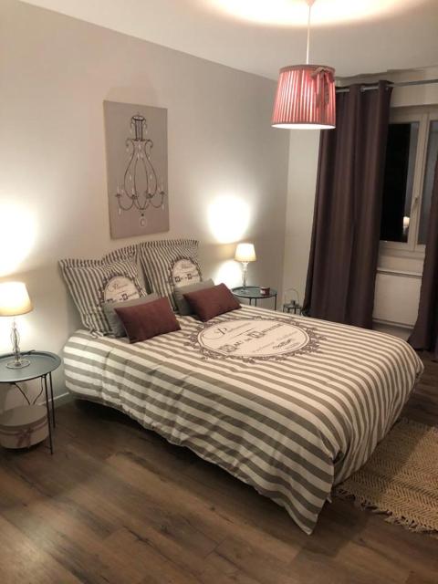 Logement à Brive proche centre-ville et campagne - climatisation, Wifi, coin exterieur et parking privés